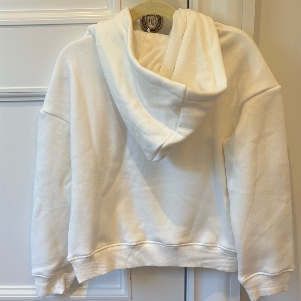 Lola + The Boys White Hoodie with Taylor Swift  'Swiftie' 8 girls NWT - Picture 5 of 12